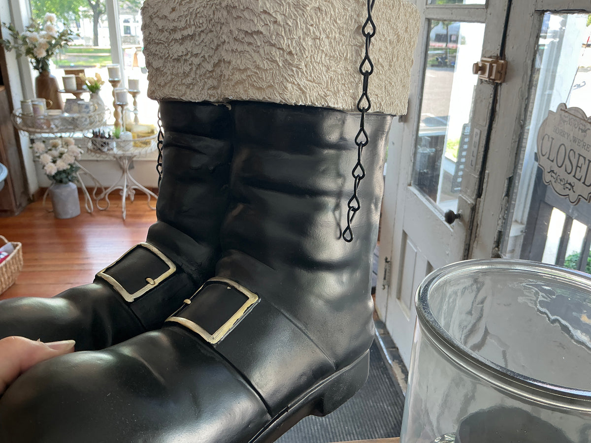 Black & White Santa Boots Arrow Replacement